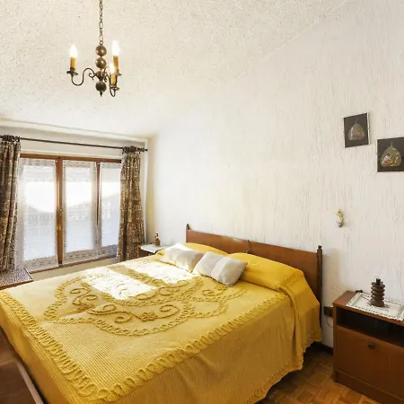 Dom wakacyjny Lush Holiday In Bs With Private Terrace Angolo Terme